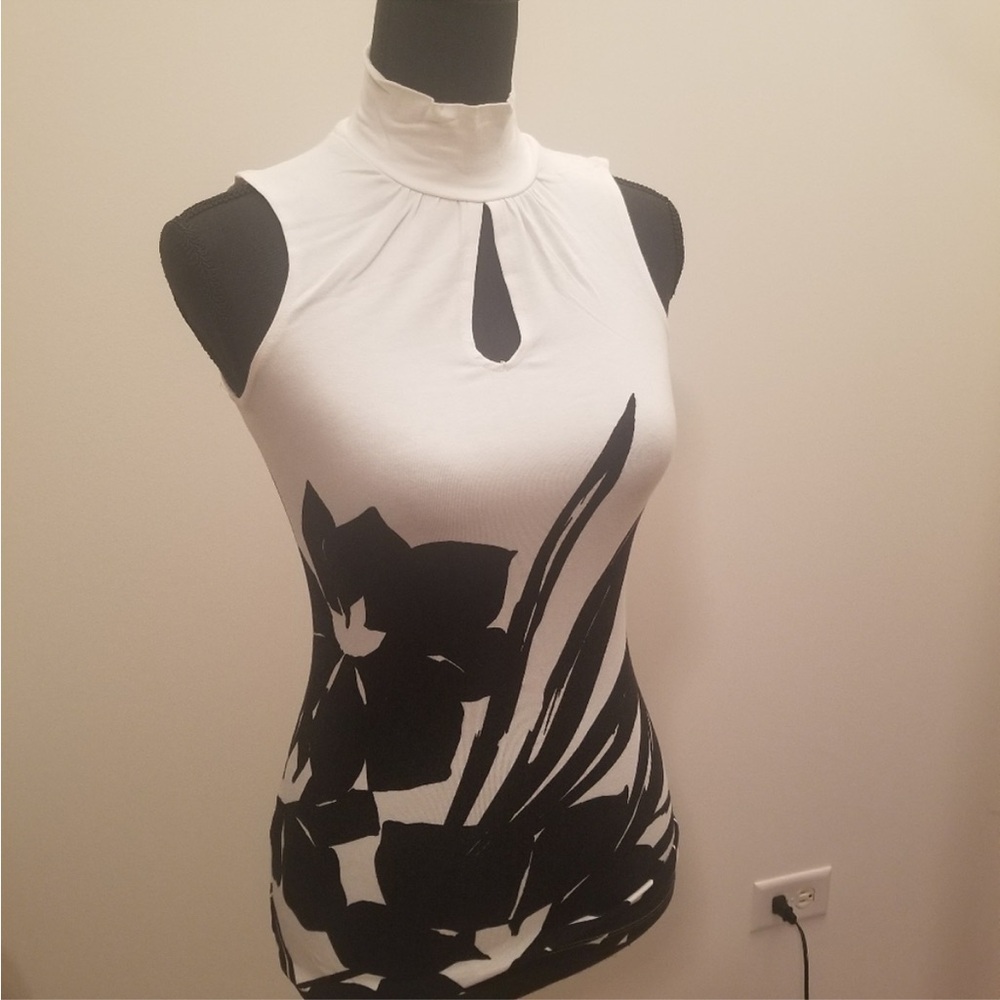 Express Black and White Floral Sleeveless Blouse